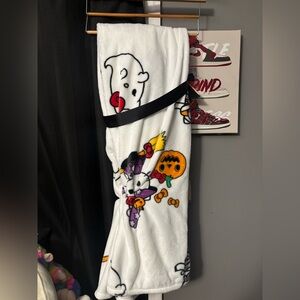 Hello Kitty Halloween Blanket